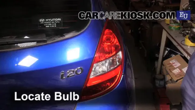 2009 Hyundai i20 Classic 1.2L 4 Cyl. Éclairage Feux de marche arrière (remplacer une ampoule)